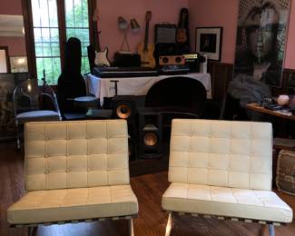 Mies van der Rohe-style Barcelona chairs