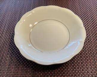 Haviland Leeds Salad Bowl X 7