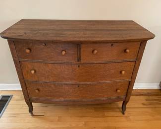 Antique 4-Drawer Dresser