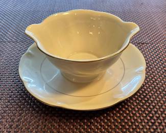 Haviland Leeds Gravy Boat