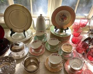 Silver, Crystal and China for entertaining