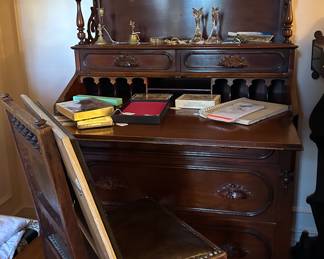 Turn up the 20th century, writing desk/secretary with wood and leather chair