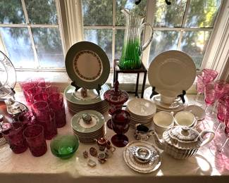 Silver, Crystal and China for entertaining