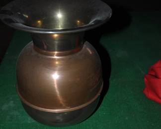Spittoon, brass 