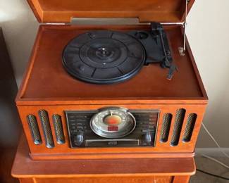https://www.ebay.com/usr/agesagoestatesales CV1027 VINYL STOAGE TABLE WITH RECORD CD PLAYER, UNTESTED