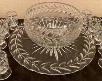 https://www.ebay.com/usr/agesagoestatesales CV1037 SET OF SERVEWARE, PUNCH BOWL WITH 10 CUPS AND LARGE PLATTER