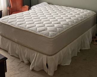 https://www.ebay.com/usr/agesagoestatesales CV1061 MATRESS SET WITH BOX SPRING AND FRAME MediRest Essence Popular Mattress Full Size