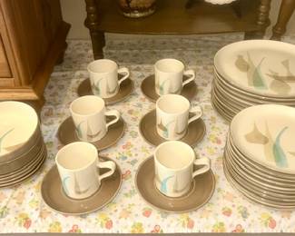 Red wing partial dinnerware set, Pompeii pattern