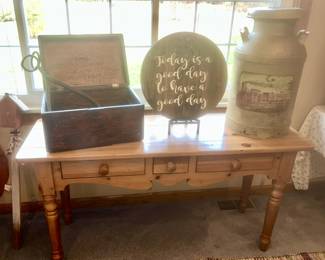 Ethan Allen sofa table with three drawers, Antique wooden hinged top box, modern decor with stand, vintage, milk can with painted train decor