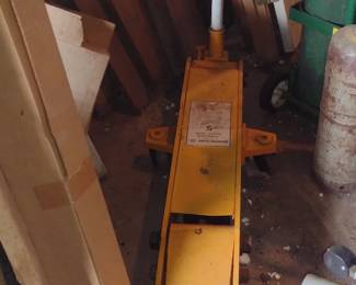 Central Hydraulics 5-Ton Floor Jack