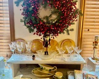 Beautiful China and Dishes for the Holiday Seasons