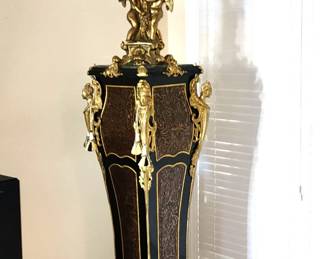 amazing late 20th century pedestal w ormolu RHB
