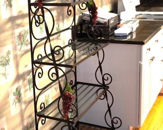 quality iron graduated bakers rack RHB