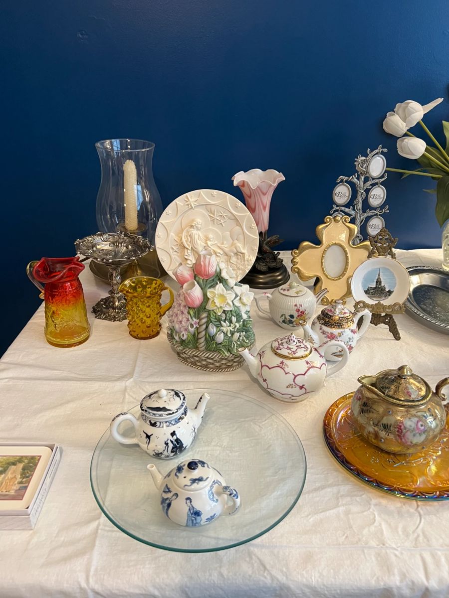 Quaint Estate Sale in Taylors! starts on 11/2/2023