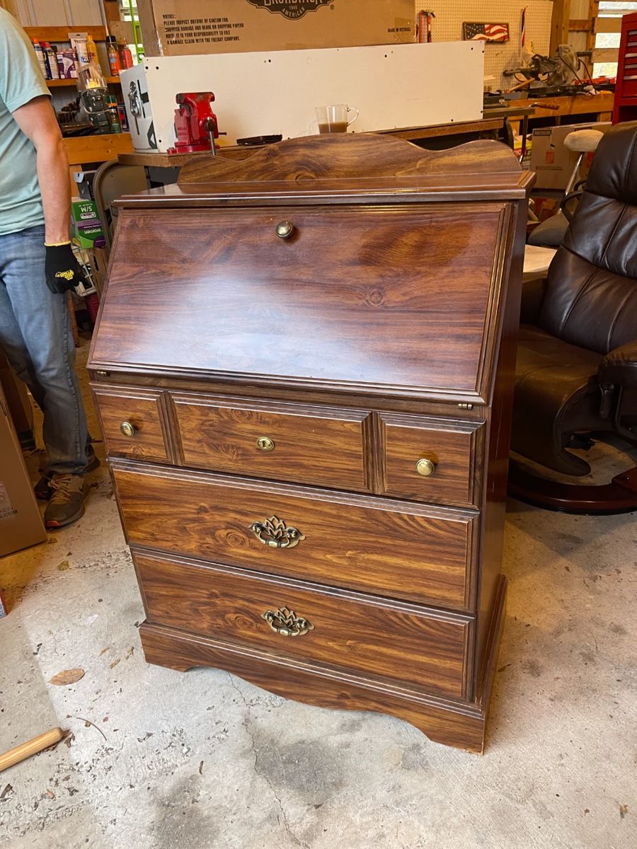 BARN/ESTATE LIQUIDATION SALE! in Flint, MI starts on 11/1/2023