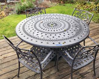 Beautiful Garden Furniture - Consignment 