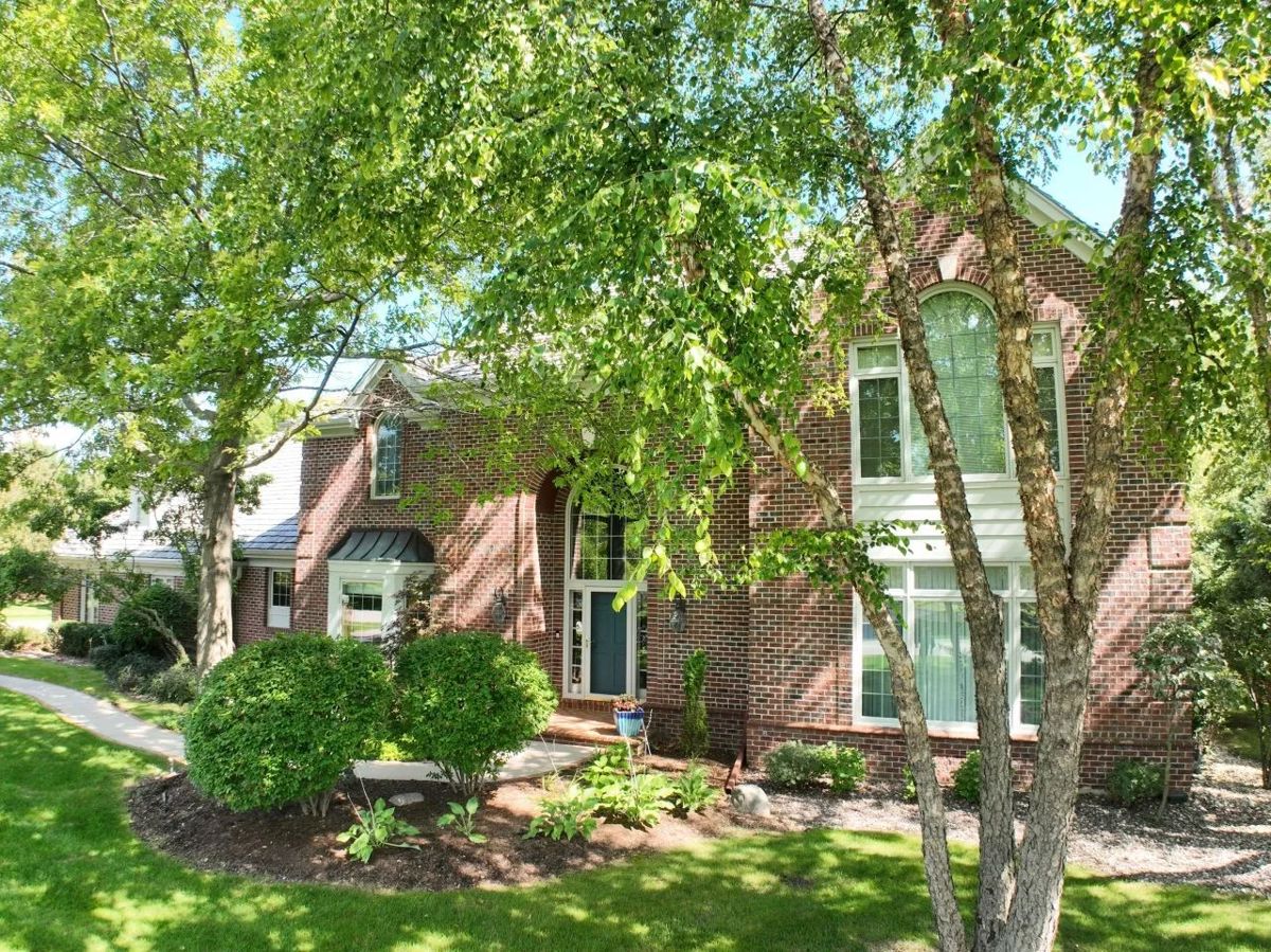 MEQUON ESTATE SALE!! in Mequon, WI starts on 11/4/2023