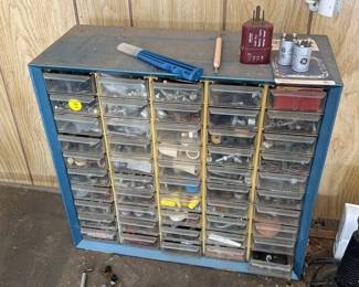 HARDWARE ORGANIZER