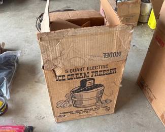 ICE CREAM FREEZER