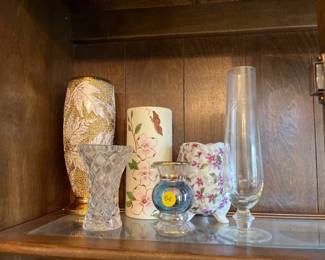 LOT OF VARIOUS VASES
