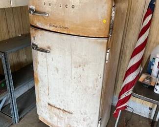 VINTAGE PHILCO REFRIGERATOR