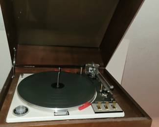 Garrard zero 100 turntable