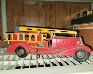 Marx tin wind up firetruck 