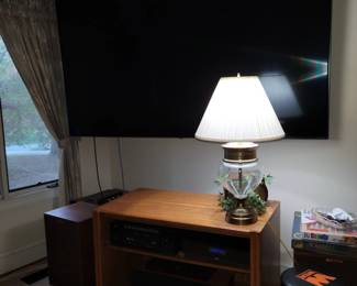 2019 LG Nano cell 75" flat-screen TV