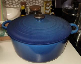Le Creuset #28 cast iron pot and lid