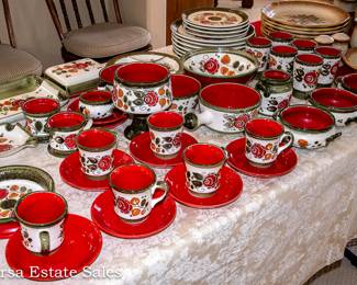 Fabulous stoneware set