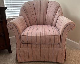 A24 - $65. Vintage Pink Chair. Measures 32" wide x 34" deep x 32" tall.  Very good vintage condition!