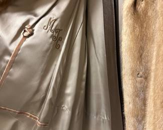 A40 - $95. Women's Fur Coat - Looks to be in great condition. 