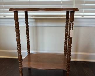A16 - $20 small side table measures 17.5" x 11.75" top x 24" tall. 