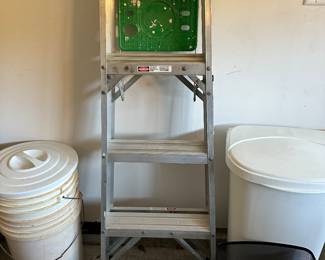 A121 - $10 - Husky Step Ladder 