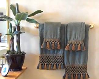 Decorative tassel towels.