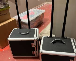 2 heavy duty rolling jewelry tray holders.