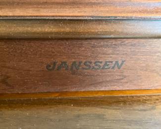 Janssen Piano