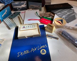 Miscellaneous Delta Airlines items
