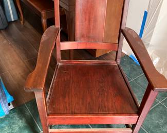 Great chair… not a Stickley but looks like one.