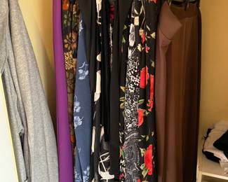 Women’s clothing, large-X-Large and up