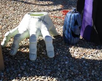 Christmas & Halloween Decor