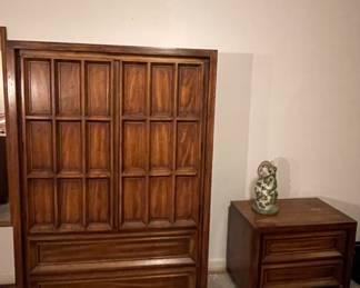 MCM American of Martinsville Gentlemen’s Dresser, Nightstand 