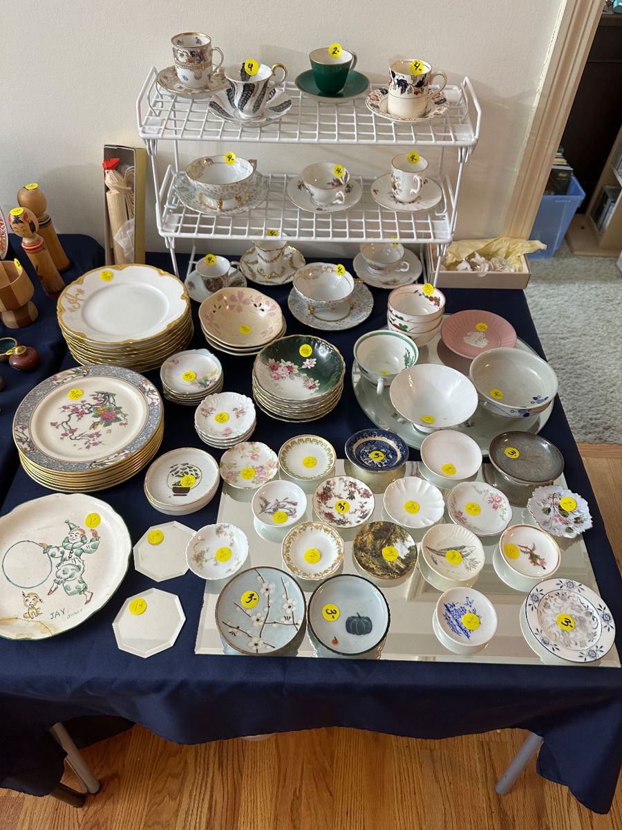 Estate Sale by Mayor Estate Sales in Champaign, IL starts on 11/2/2023