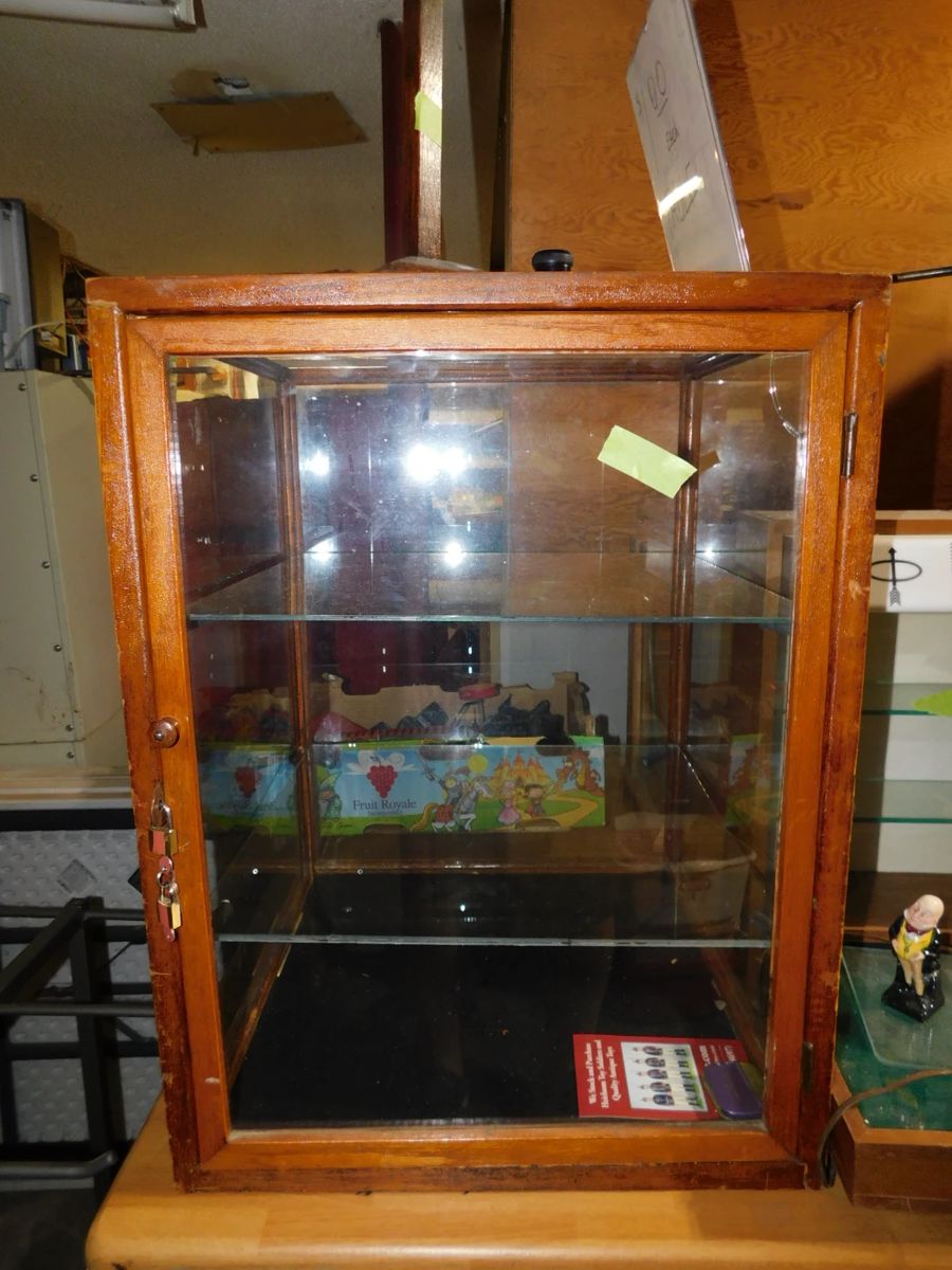 ESTATE AUCTION PENCE AUCTION in Pleasant Valley, MO starts on 12/3/2023