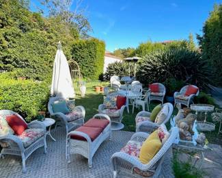 Lovely Garden Furniture