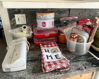 Tons and tons of kitchen treasures.....