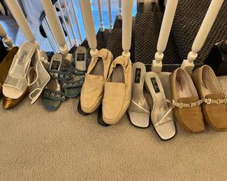 More women's shoes.....