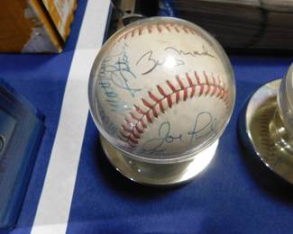 Bill Madlock Cubs signed team ball