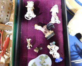 Animal figurines
