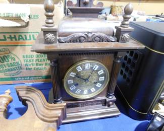 Vintage Mantle Clock